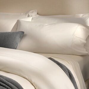 Boll & Branch Organic Long Staple Cotton Signature Hem 2 Pillowcases King cream